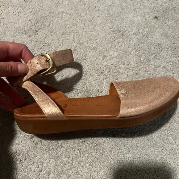 FitFlop Cova Slip-On Metallic Rose Gold Women’s Sandals Size 7.5 Apple Blossom - Picture 4 of 9